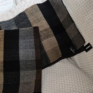 NWT Express Brand Checkered Scarf in Black and Brown Colors